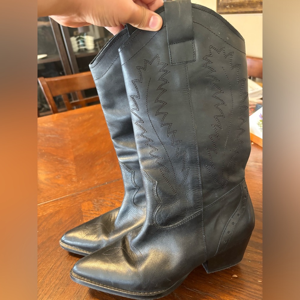 Black Aldo cowboy boots size 7.5